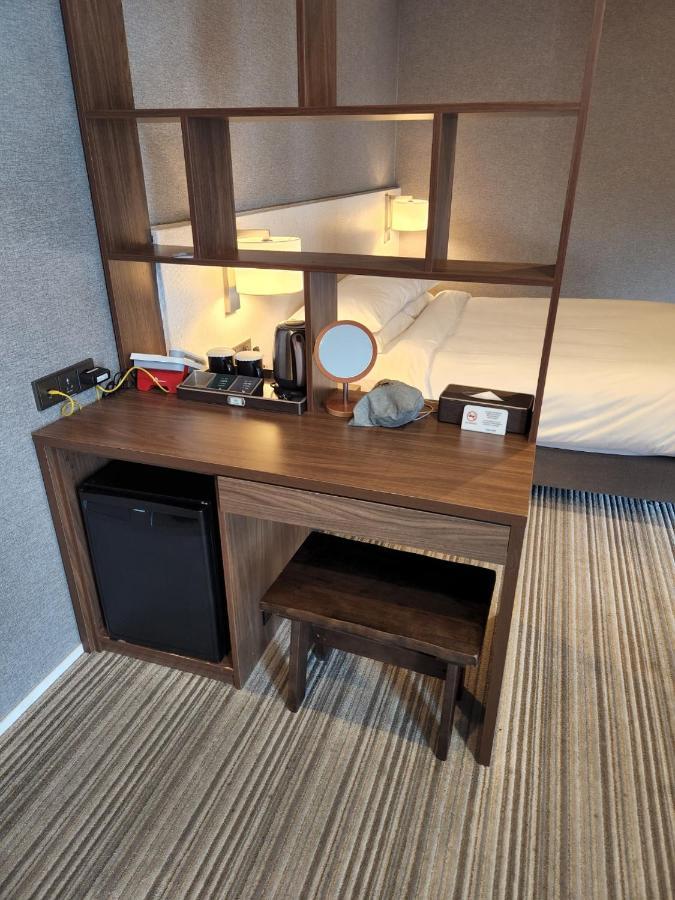 Island Hotel Busan Bagian luar foto